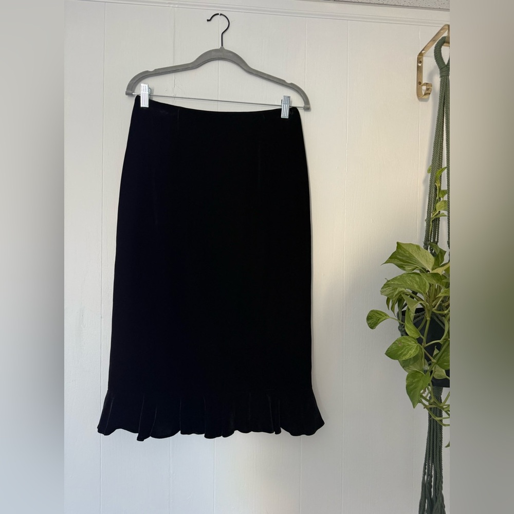 Vintage 90s Velvet Maxi Skirt Womens 6 Black Ruffle Boho Broomstick Witchy Goth